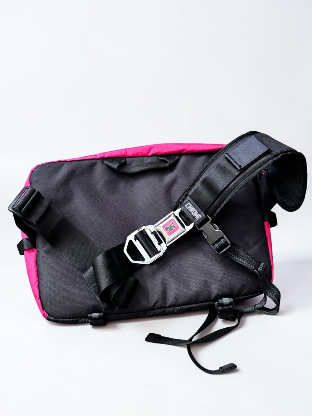 NWT Chrome Industries Kadet Max Red X Messenger Bag X-Pac 15L Laptop Sling